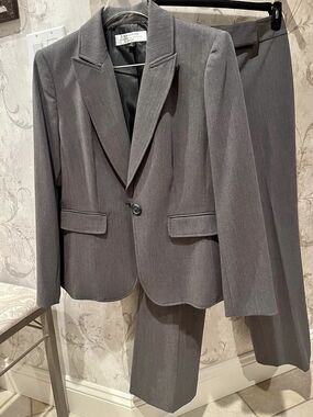 Tahari Gray Single-Button Women's Pantsuit